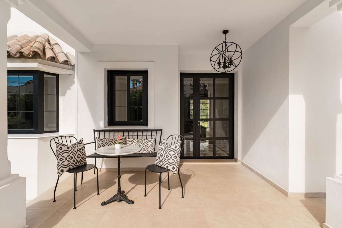 6 Bed, 4 Bath, HouseFor Sale, Atalaya, Malaga