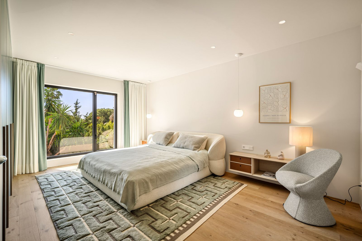 4 Bed, 4 Bath, HouseFor Sale, Las Brisas, Malaga