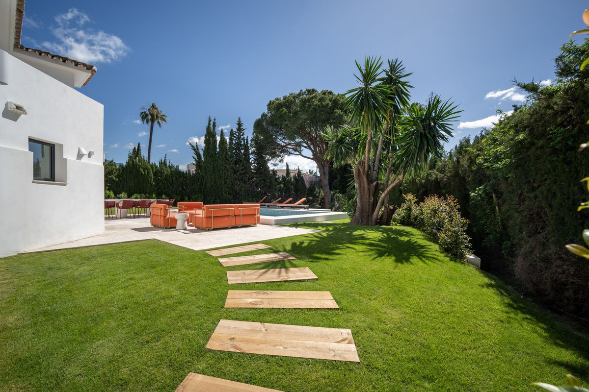 4 Bed, 4 Bath, HouseFor Sale, Las Brisas, Malaga