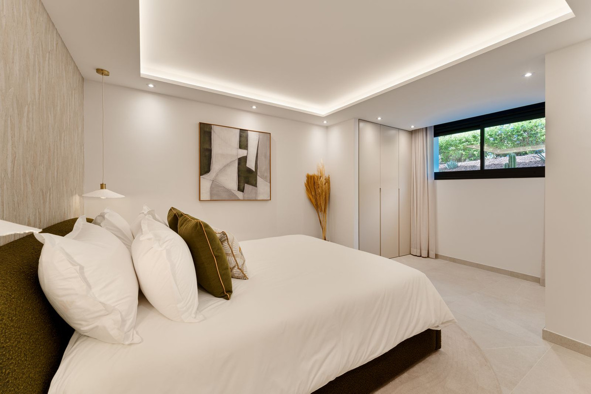 4 Bed, 4 Bath, HouseFor Sale, Nagüeles, Malaga