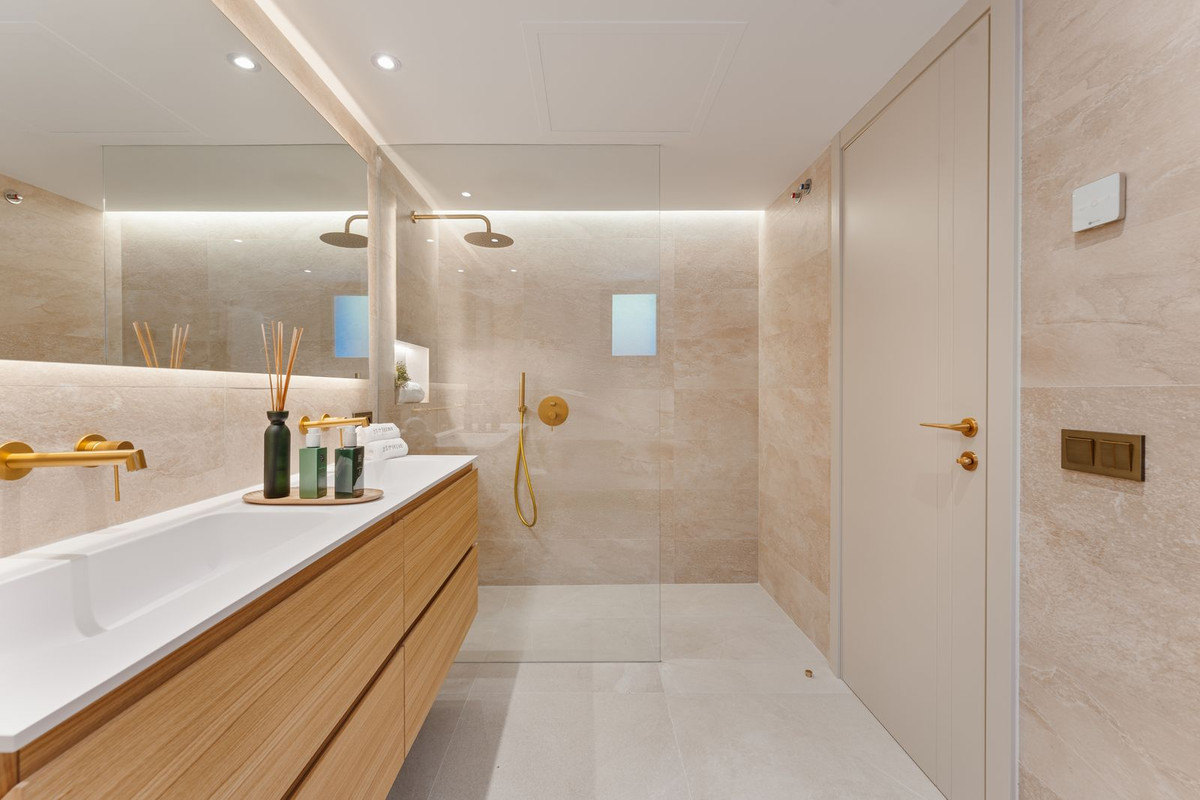 4 Bed, 4 Bath, HouseFor Sale, Nagüeles, Malaga