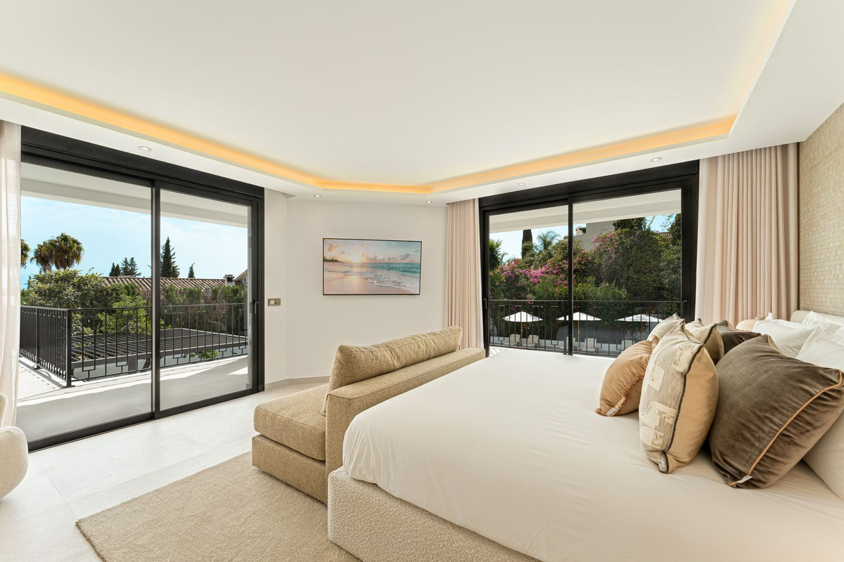 4 Bed, 4 Bath, HouseFor Sale, Nagüeles, Malaga