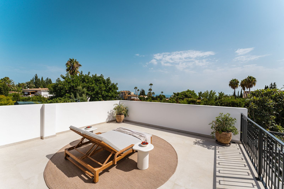 4 Bed, 4 Bath, HouseFor Sale, Nagüeles, Malaga