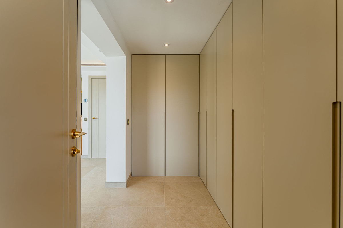 4 Bed, 4 Bath, HouseFor Sale, Nagüeles, Malaga