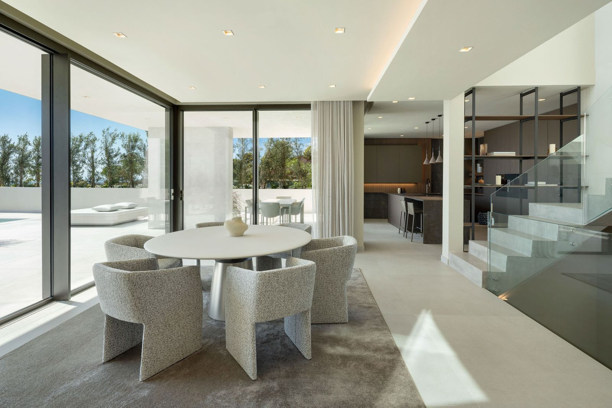 5 Bed, 5 Bath, HouseFor Sale, Los Flamingos Golf, Malaga