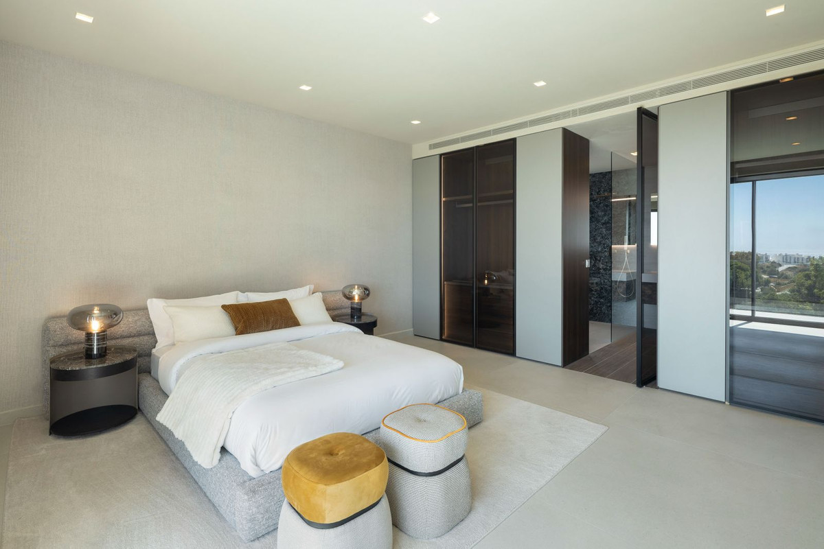 5 Bed, 5 Bath, HouseFor Sale, Los Flamingos Golf, Malaga