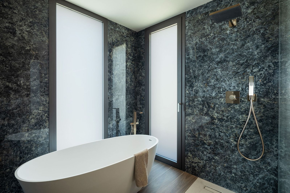 5 Bed, 5 Bath, HouseFor Sale, Los Flamingos Golf, Malaga