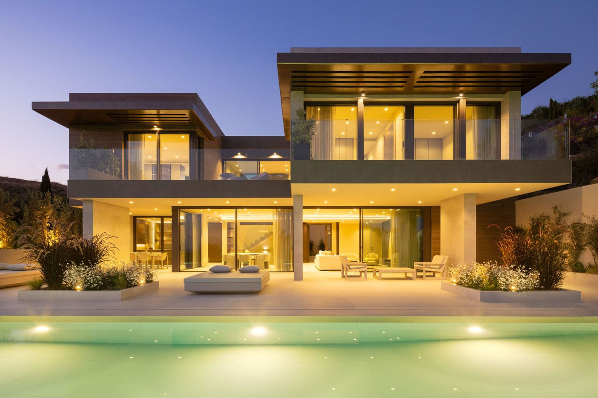 5 Bed, 5 Bath, HouseFor Sale, Los Flamingos Golf, Malaga