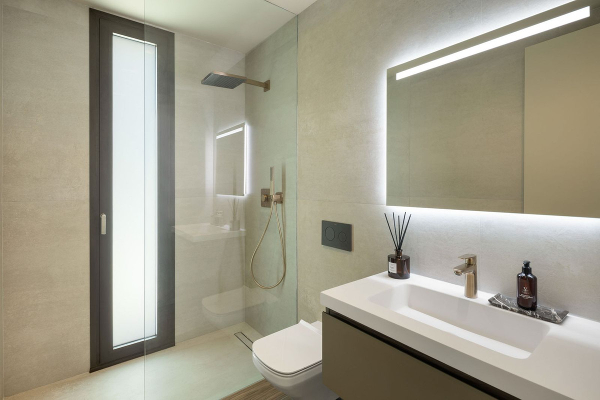 5 Bed, 5 Bath, HouseFor Sale, Los Flamingos Golf, Malaga