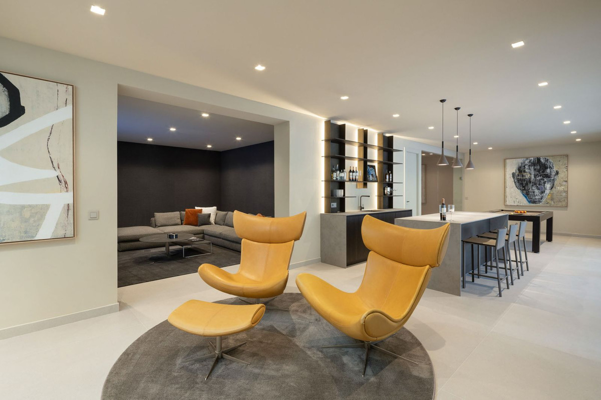 5 Bed, 5 Bath, HouseFor Sale, Los Flamingos Golf, Malaga