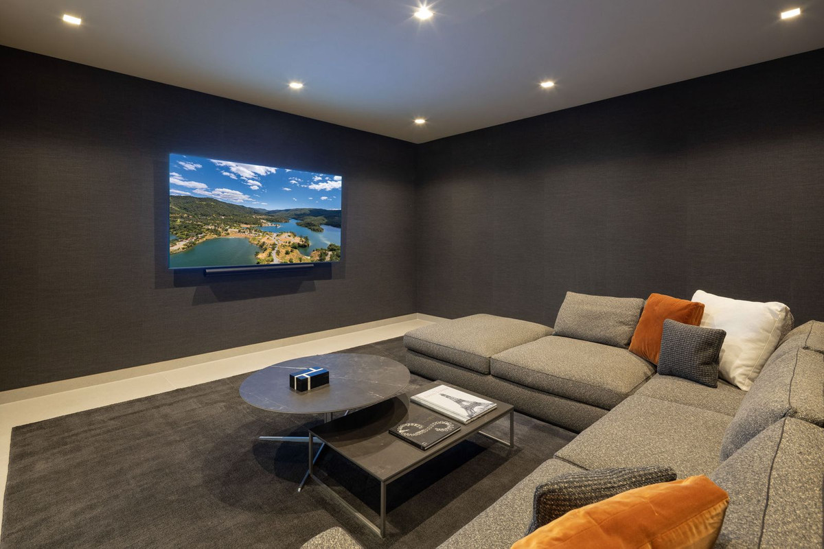 5 Bed, 5 Bath, HouseFor Sale, Los Flamingos Golf, Malaga