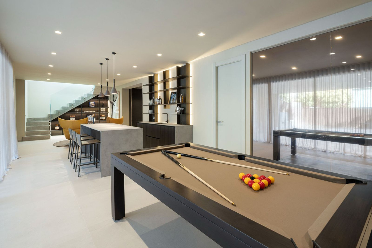 5 Bed, 5 Bath, HouseFor Sale, Los Flamingos Golf, Malaga