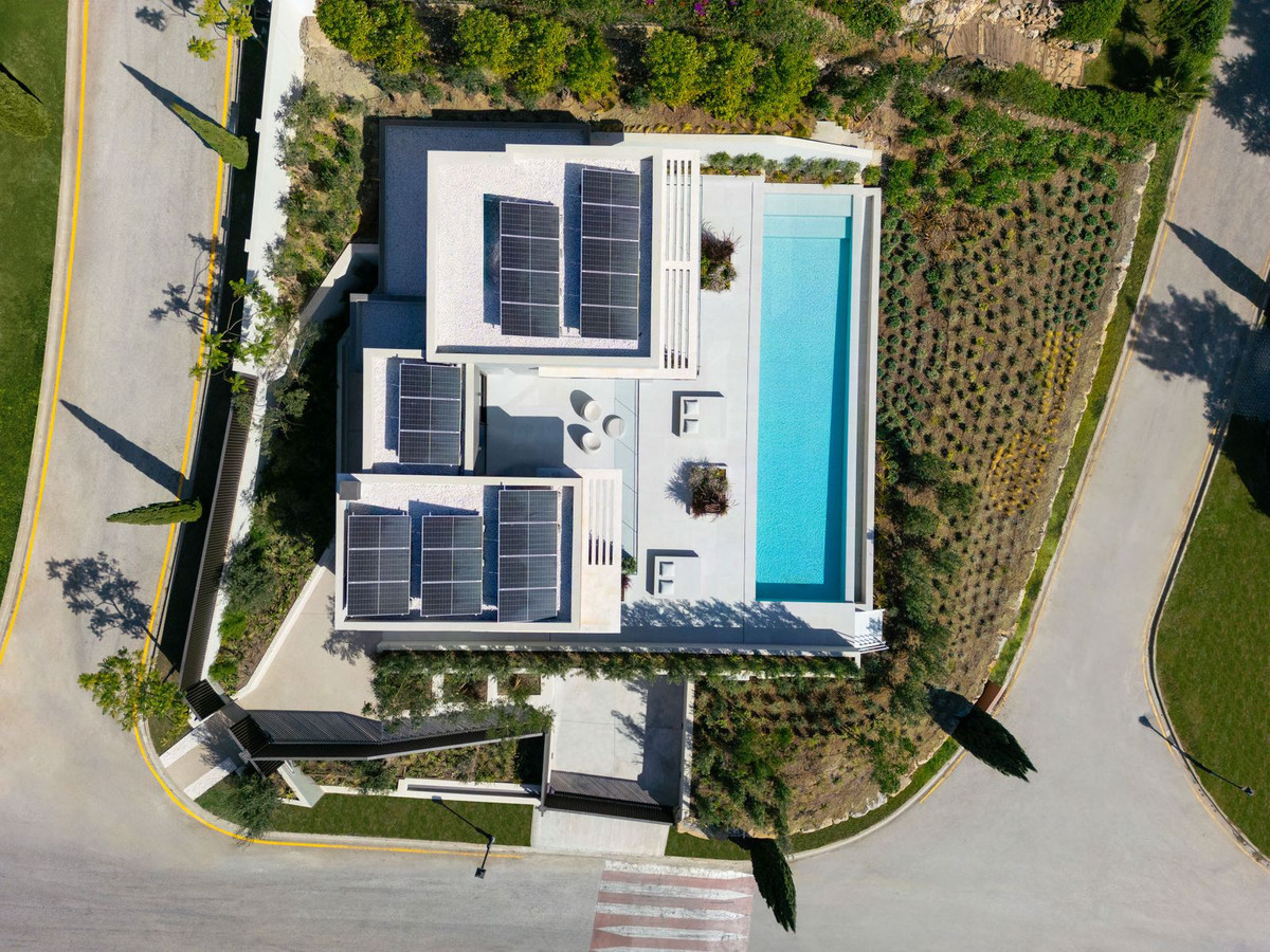 5 Bed, 5 Bath, HouseFor Sale, Los Flamingos Golf, Malaga