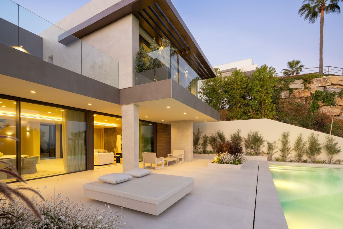 5 Bed, 5 Bath, HouseFor Sale, Los Flamingos Golf, Malaga