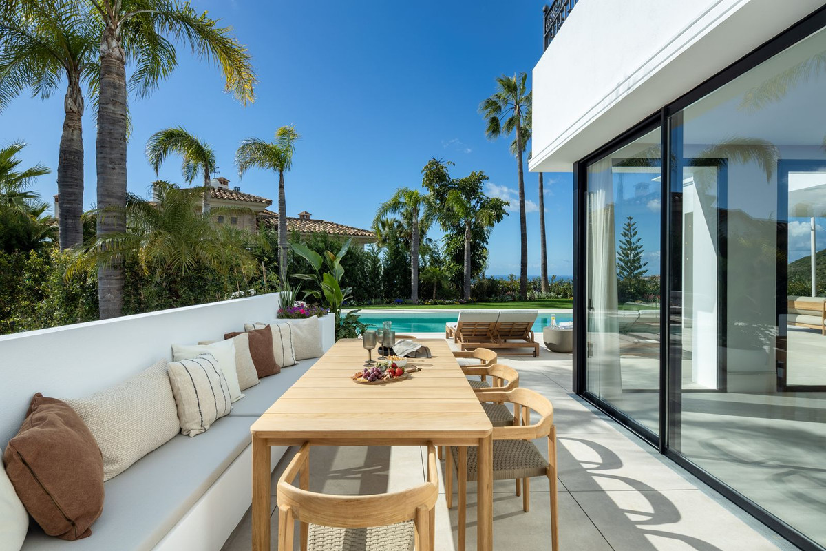 5 Bed, 5 Bath, HouseFor Sale, Los Arqueros Golf, Malaga