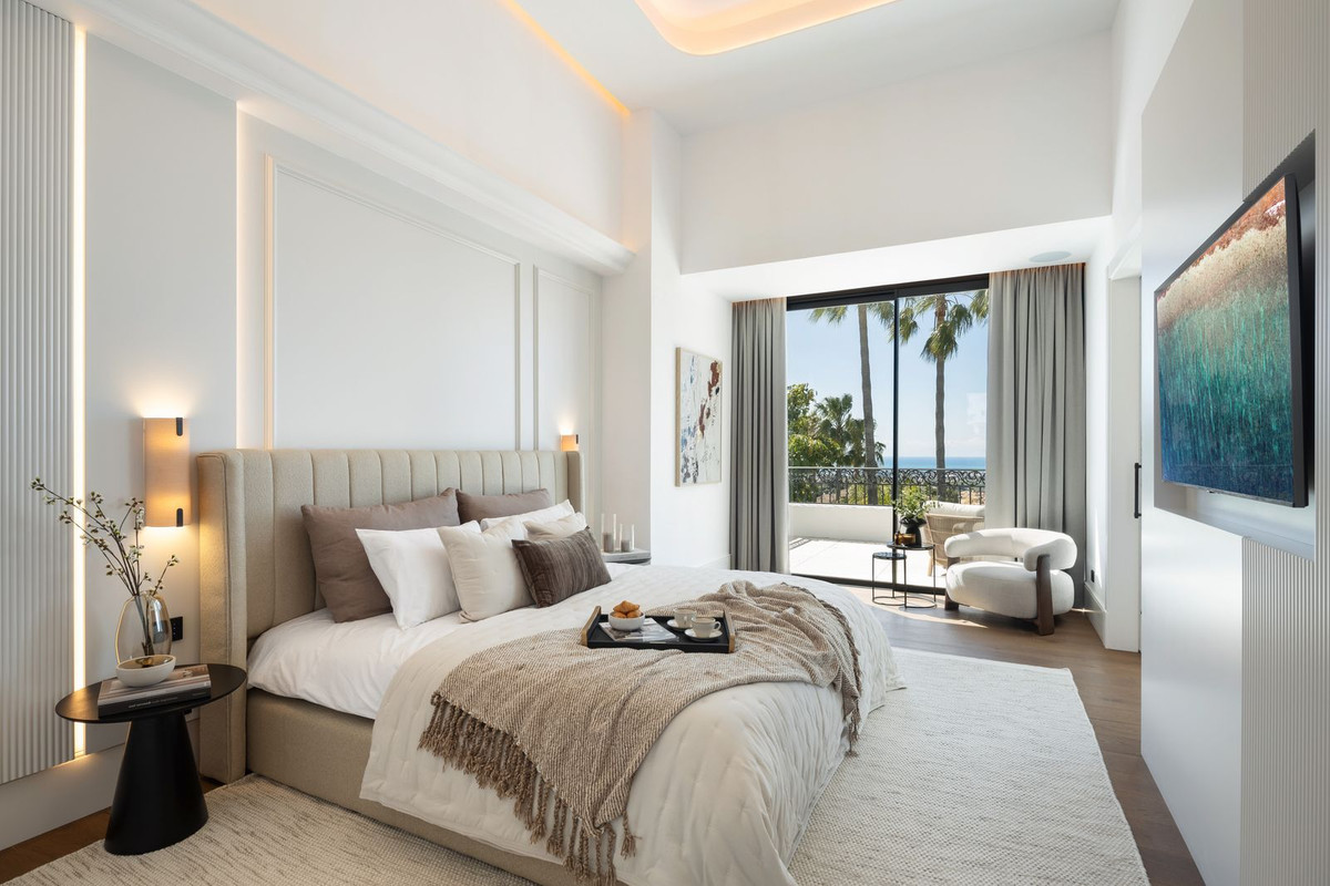 5 Bed, 5 Bath, HouseFor Sale, Los Arqueros Golf, Malaga