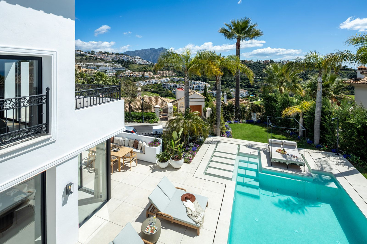 5 Bed, 5 Bath, HouseFor Sale, Los Arqueros Golf, Malaga