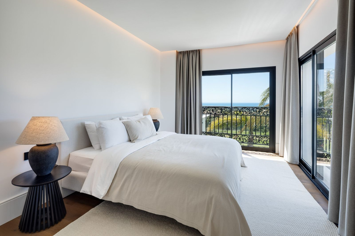 5 Bed, 5 Bath, HouseFor Sale, Los Arqueros Golf, Malaga