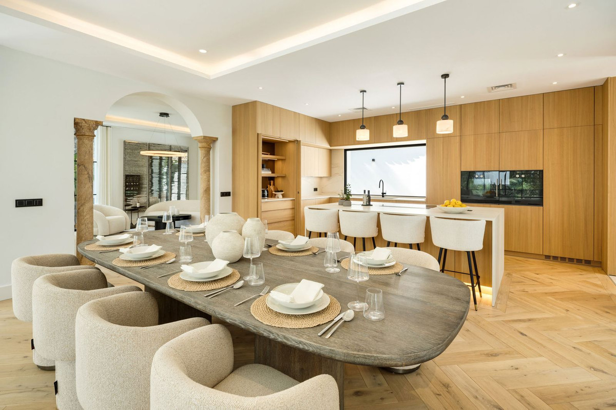 5 Bed, 7 Bath, HouseFor Sale, La Quinta, Malaga