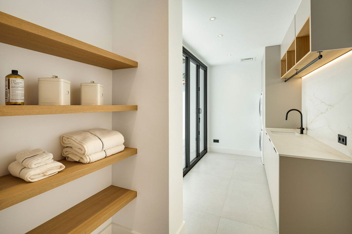 5 Bed, 7 Bath, HouseFor Sale, La Quinta, Malaga