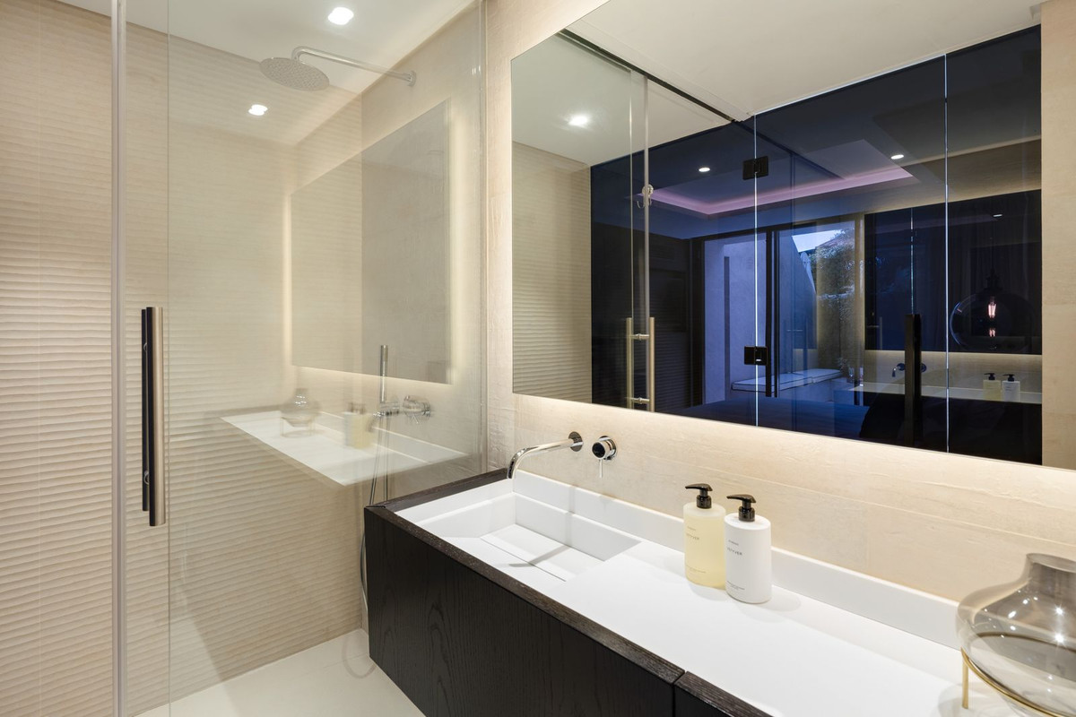 5 Bed, 6 Bath, HouseFor Sale, La Quinta, Malaga