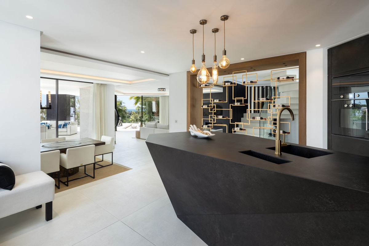 5 Bed, 6 Bath, HouseFor Sale, La Quinta, Malaga