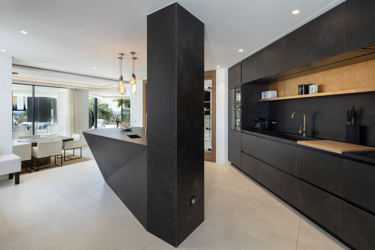 5 Bed, 6 Bath, HouseFor Sale, La Quinta, Malaga