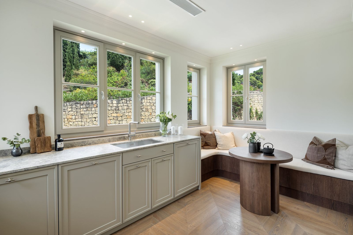 5 Bed, 6 Bath, HouseFor Sale, La Zagaleta, Malaga