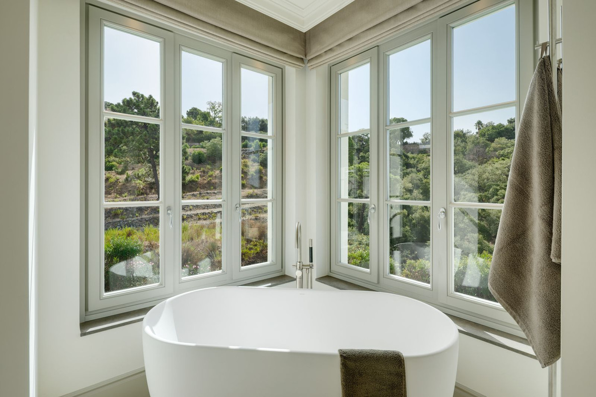 5 Bed, 6 Bath, HouseFor Sale, La Zagaleta, Malaga