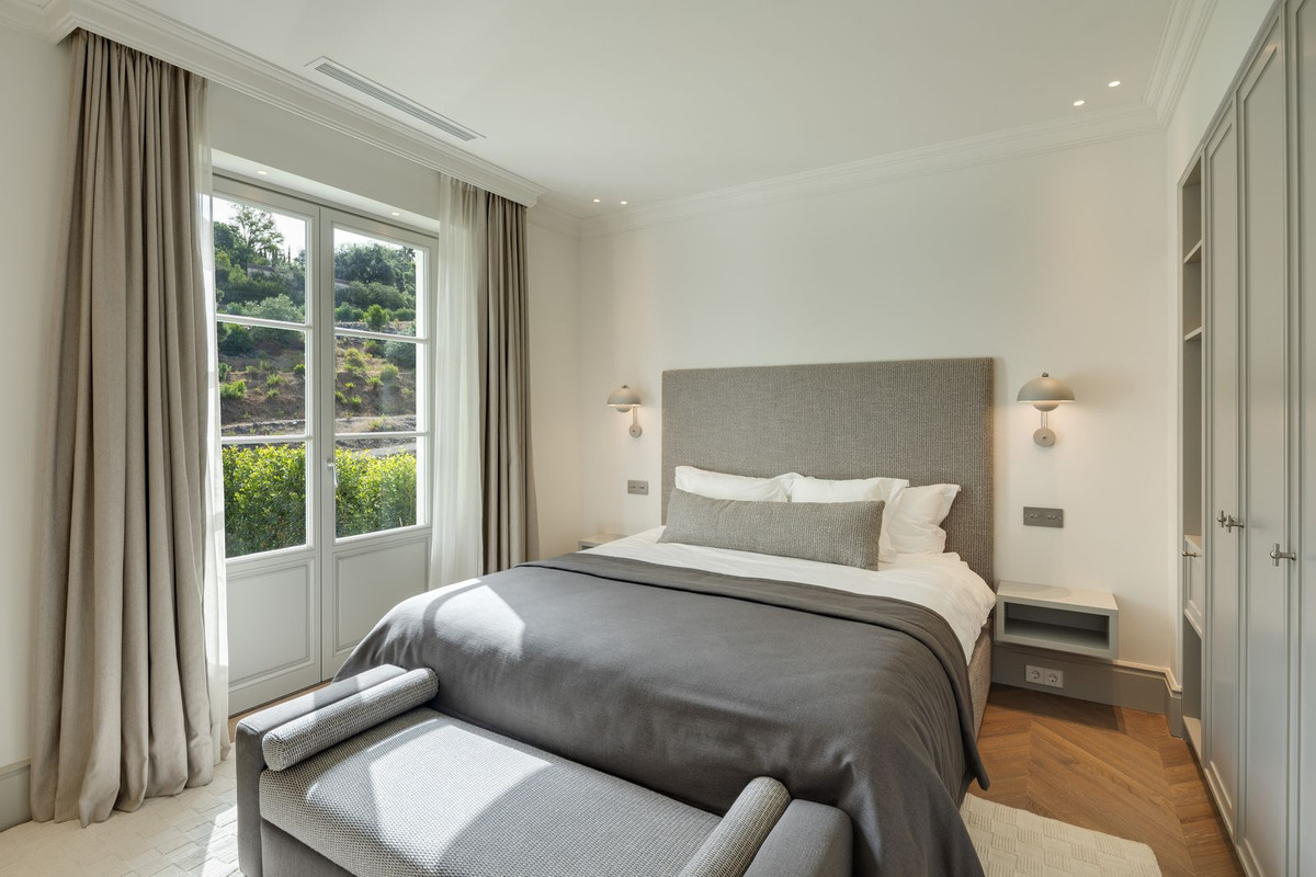 5 Bed, 6 Bath, HouseFor Sale, La Zagaleta, Malaga