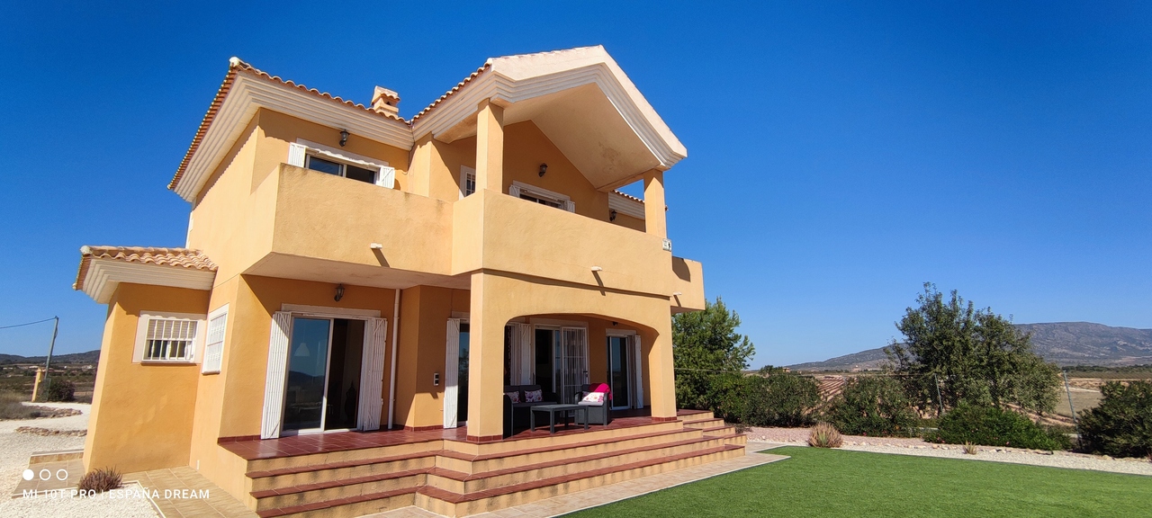 4 Bed, 3 Bath, HouseFor Sale, Pinoso, Alicante