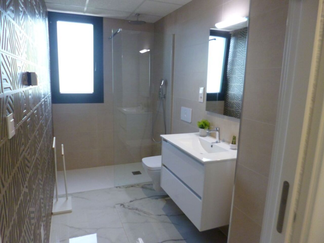 2 Bed, 2 Bath, ApartmentFor Sale, Los Altos, Alicante