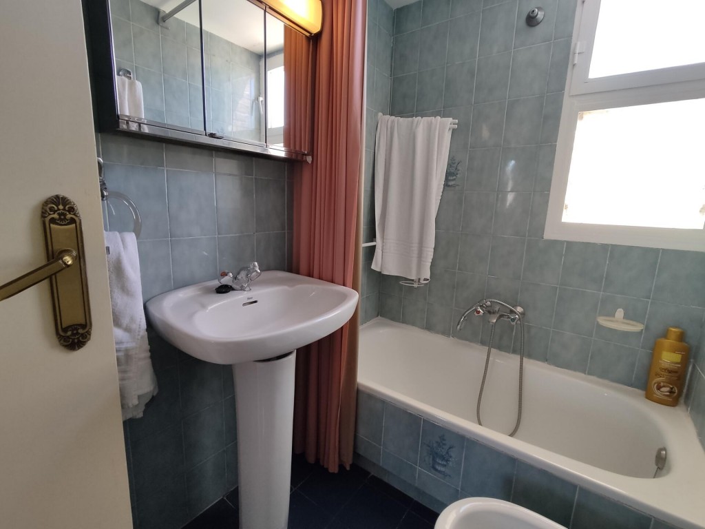 3 Bed, 3 Bath, ApartmentFor Sale, Benidorm, Alicante