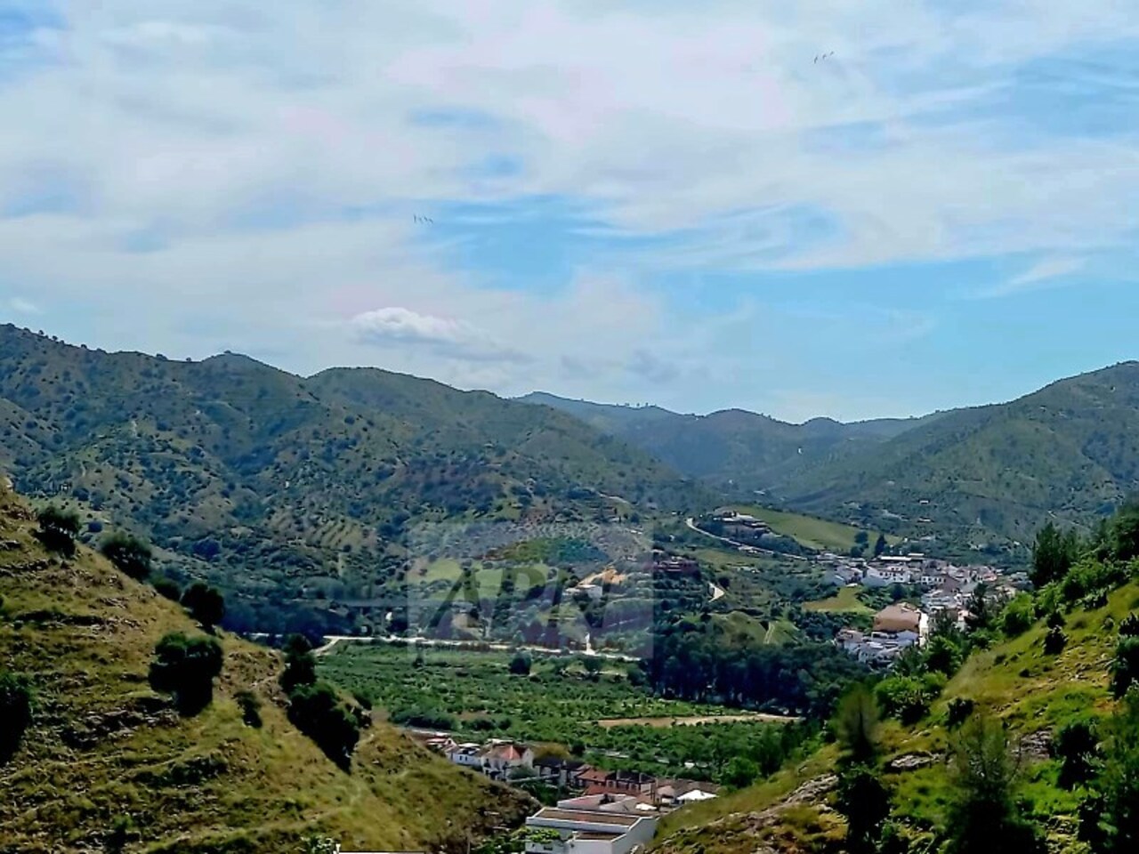 4 Bed, 2 Bath, HouseFor Sale, Álora, Malaga