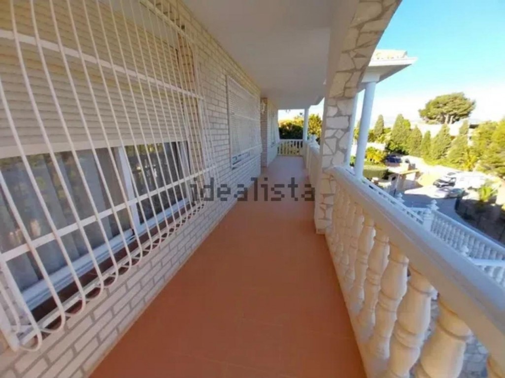 4 Bed, 2 Bath, HouseFor Sale, La Nucia, Alicante