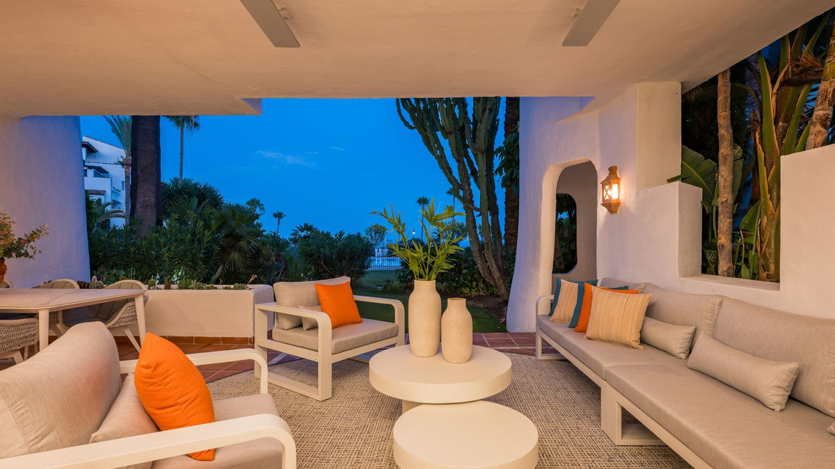 3 Bed, 2 Bath, ApartmentFor Sale, Costalita, Malaga