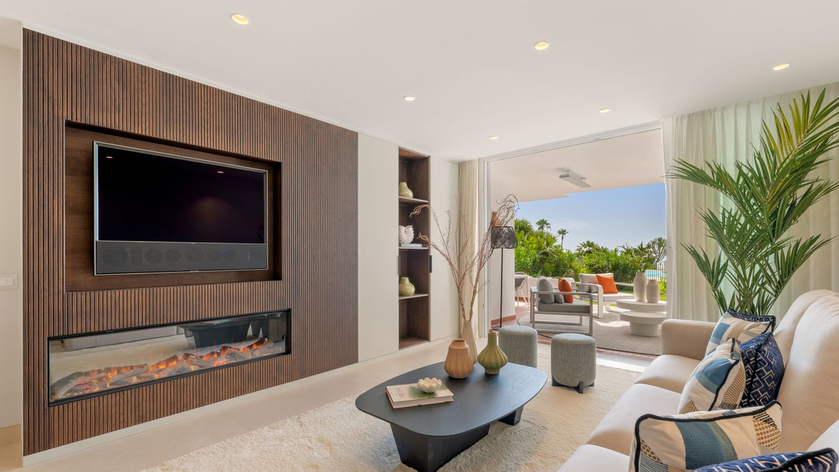 3 Bed, 2 Bath, ApartmentFor Sale, Costalita, Malaga