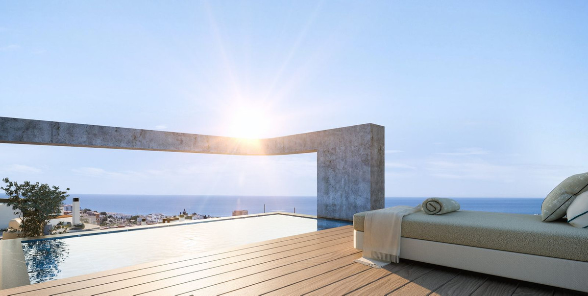 3 Bed, 3 Bath, ApartmentFor Sale, Elviria, Malaga