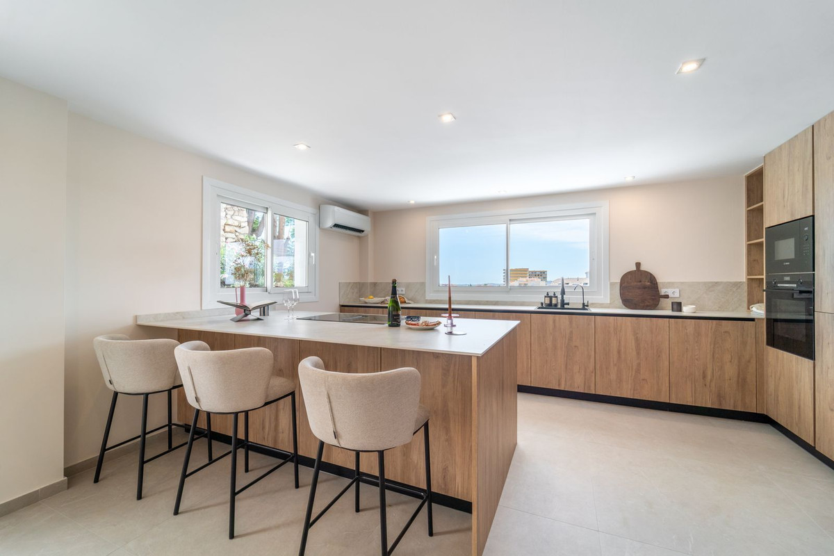 4 Bed, 4 Bath, HouseFor Sale, Fuengirola, Malaga