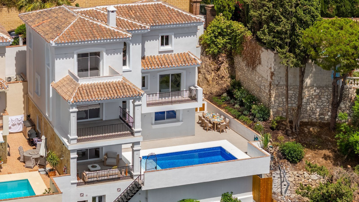 4 Bed, 4 Bath, HouseFor Sale, Fuengirola, Malaga