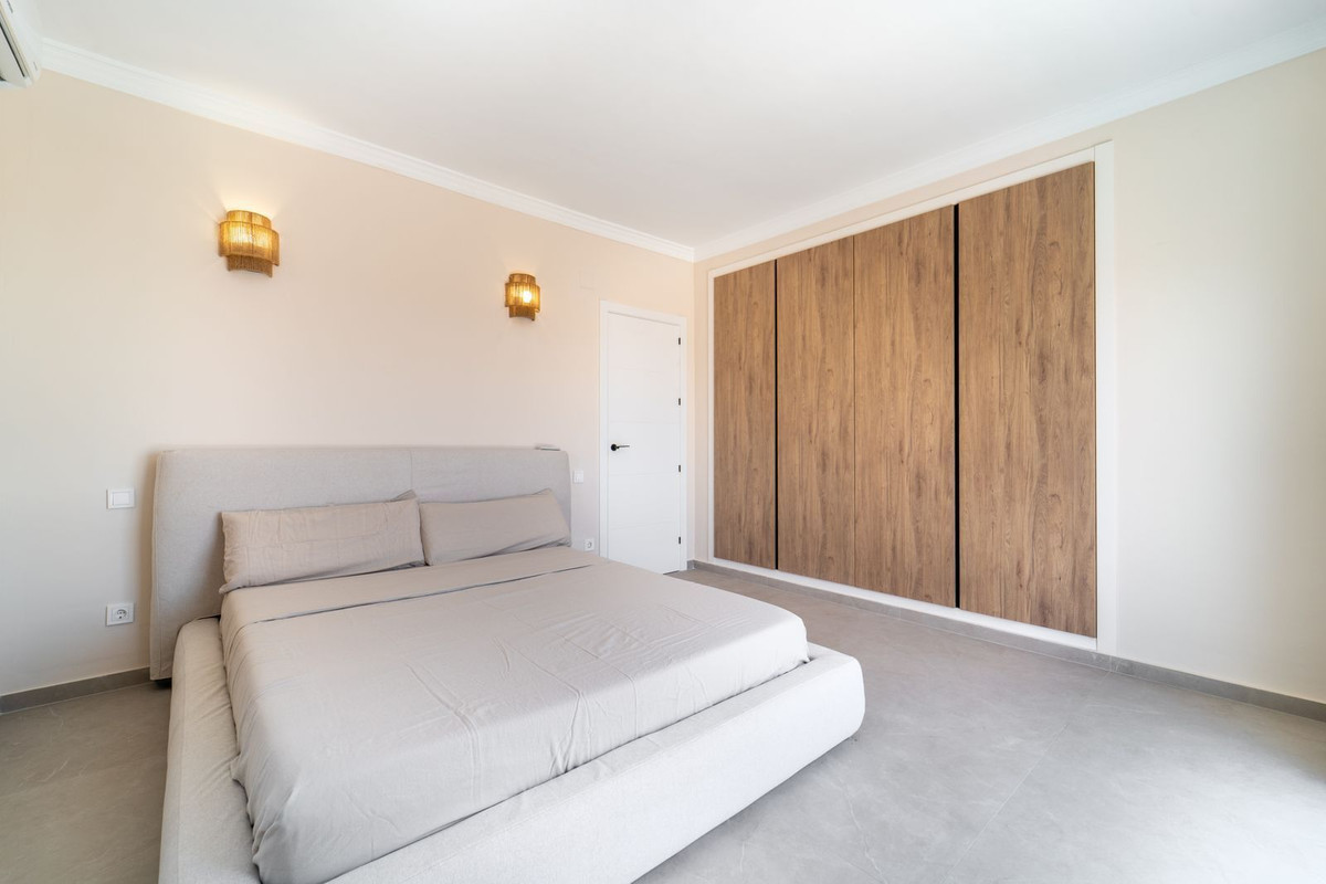 4 Bed, 4 Bath, HouseFor Sale, Fuengirola, Malaga