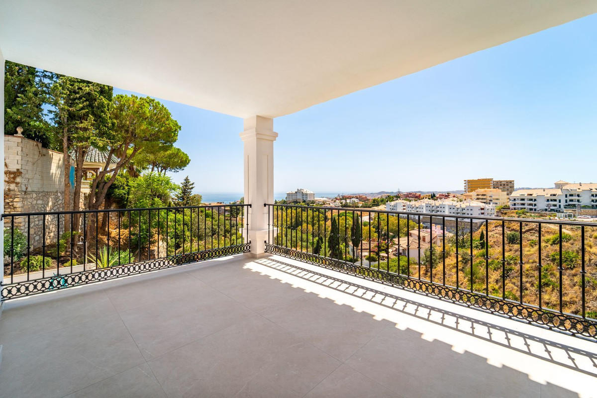 4 Bed, 4 Bath, HouseFor Sale, Fuengirola, Malaga