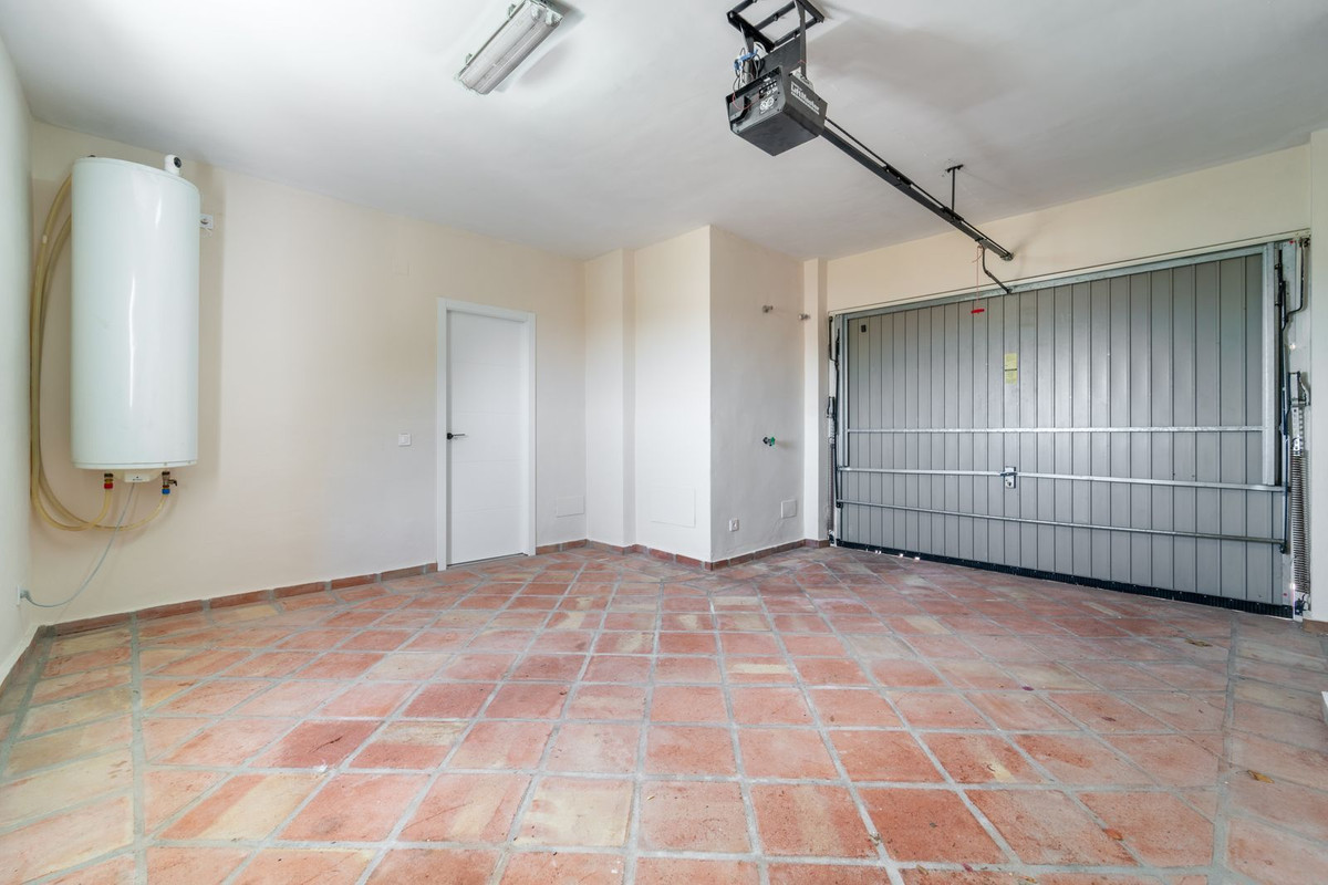 4 Bed, 4 Bath, HouseFor Sale, Fuengirola, Malaga