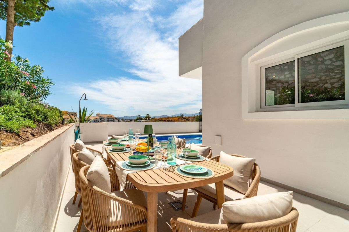 4 Bed, 4 Bath, HouseFor Sale, Fuengirola, Malaga