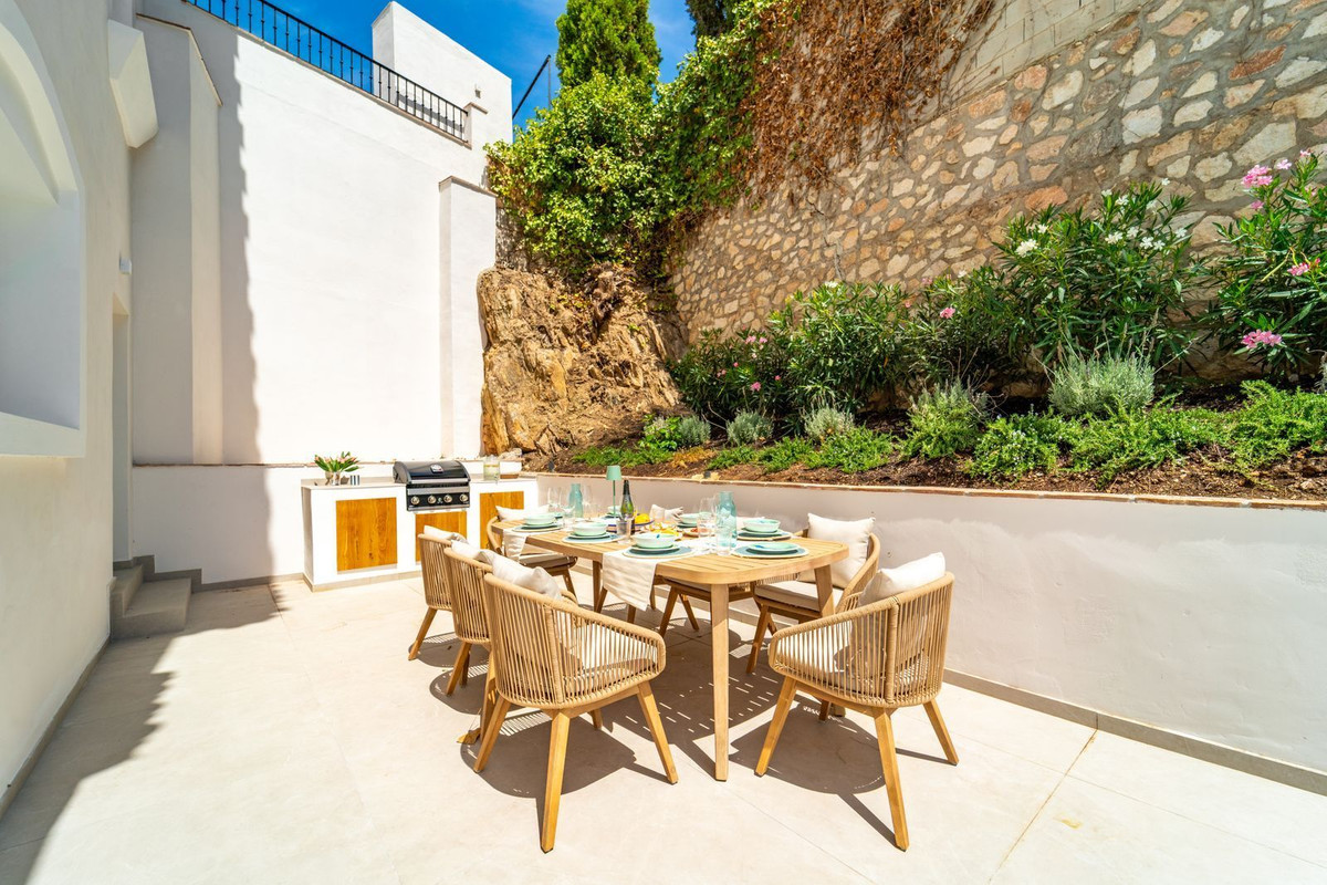 4 Bed, 4 Bath, HouseFor Sale, Fuengirola, Malaga