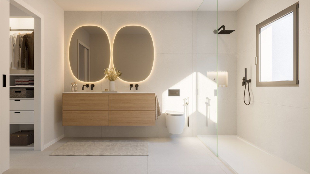 3 Bed, 2 Bath, ApartmentFor Sale, New Golden Mile, Malaga