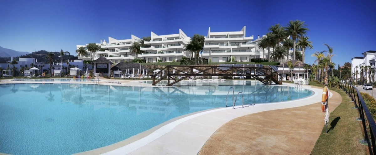 4 Bed, 3 Bath, ApartmentFor Sale, Estepona, Malaga