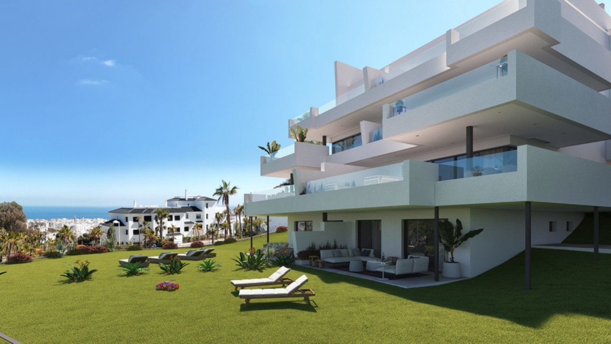 4 Bed, 3 Bath, ApartmentFor Sale, Estepona, Malaga