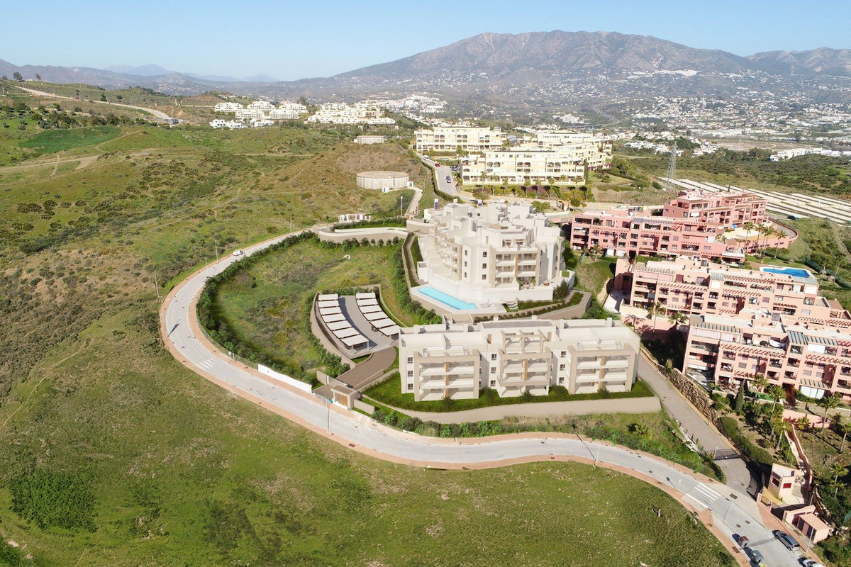 3 Bed, 2 Bath, ApartmentFor Sale, Mijas Costa, Malaga