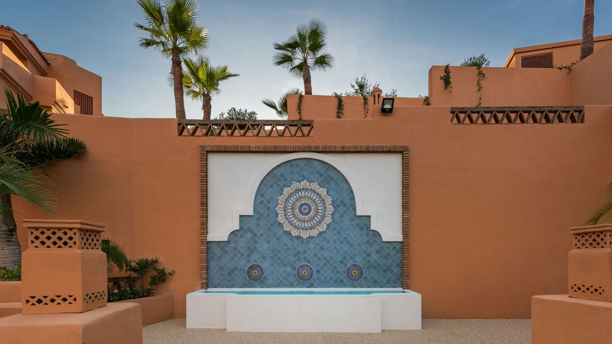 1 Bed, 1 Bath, ApartmentFor Sale, New Golden Mile, Malaga